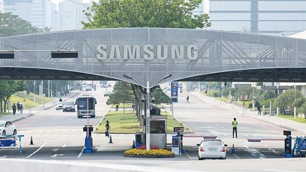  三星半导体巨头后院起火；工会抗议直指高层宅邸，芯片生产前景蒙阴。 IT技术 三星半导体巨头后院起火；工会抗议直指高层宅邸，芯片生产前景蒙阴。 IT技术 三星半导体巨头后院起火；工会抗议直指高层宅邸，芯片生产前景蒙阴。 IT技术 三星半导体巨头后院起火；工会抗议直指高层宅邸，芯片生产前景蒙阴。 IT技术 三星半导体巨头后院起火；工会抗议直指高层宅邸，芯片生产前景蒙阴。 IT技术