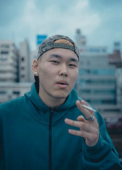 机构资金动向解析，3月20日龙虎榜显示青睐迹象。