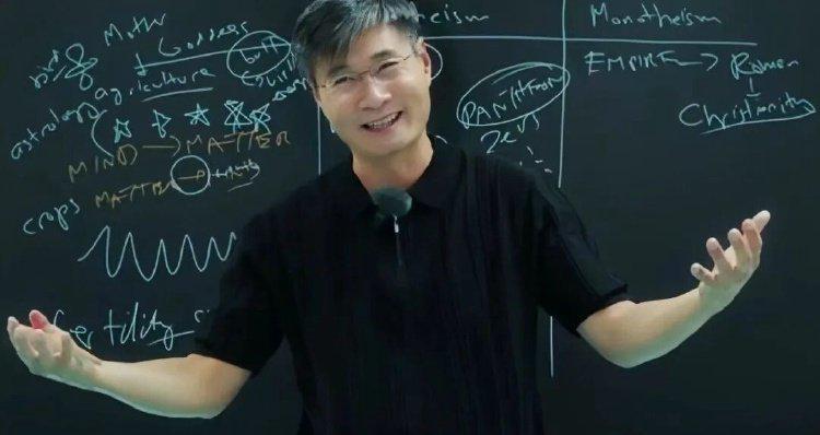  北京教师江学勤，两年前课堂预言惊人应验；如今对美伊冲突给出全新判断。 文化旅游