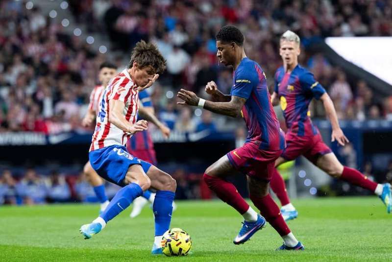 VAR时代下的防守困局：勒诺尔芒视角的战术博弈与判罚逻辑