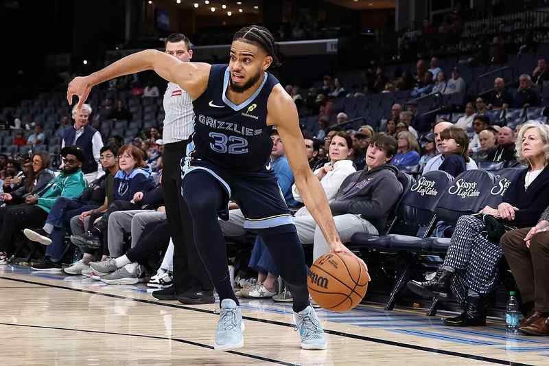  【技术解码】吕佩尔三双背后：灰熊空间型内线的战术价值与数据解析 体育新闻