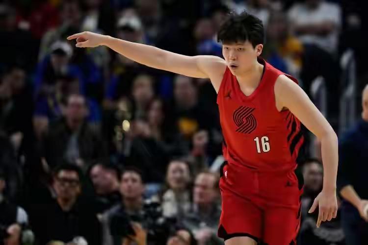  【技术解码】吕佩尔三双背后：灰熊空间型内线的战术价值与数据解析 体育新闻