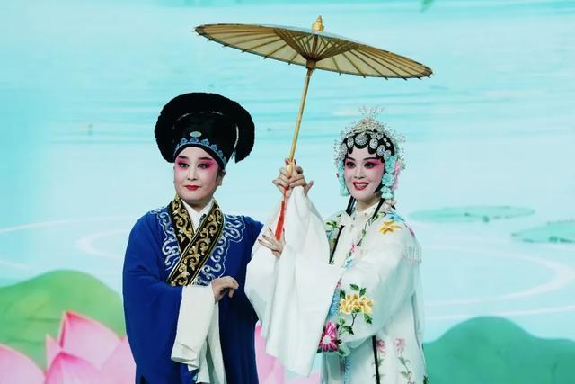  【开箱戏的舞台技术解码】当传统戏曲遇见跨界融合：梨园春幕后的艺术突破 文化旅游