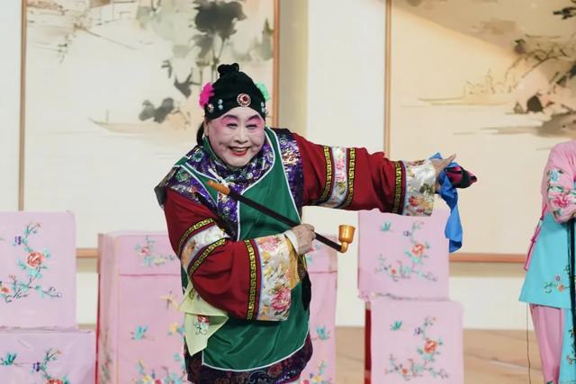  【开箱戏的舞台技术解码】当传统戏曲遇见跨界融合：梨园春幕后的艺术突破 文化旅游