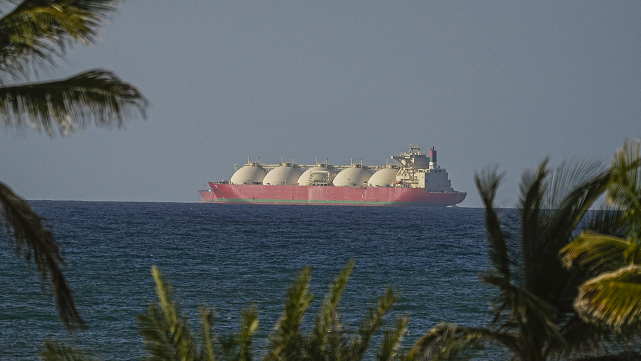  【亲历讲述】40天漂泊波斯湾：一位老船员的战地日记 新闻