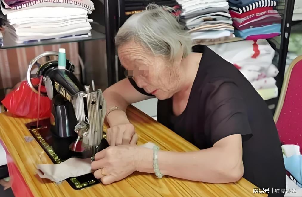  技术重构下的尘封往事：一次跨越五十年的情感考古纪实 影视小说